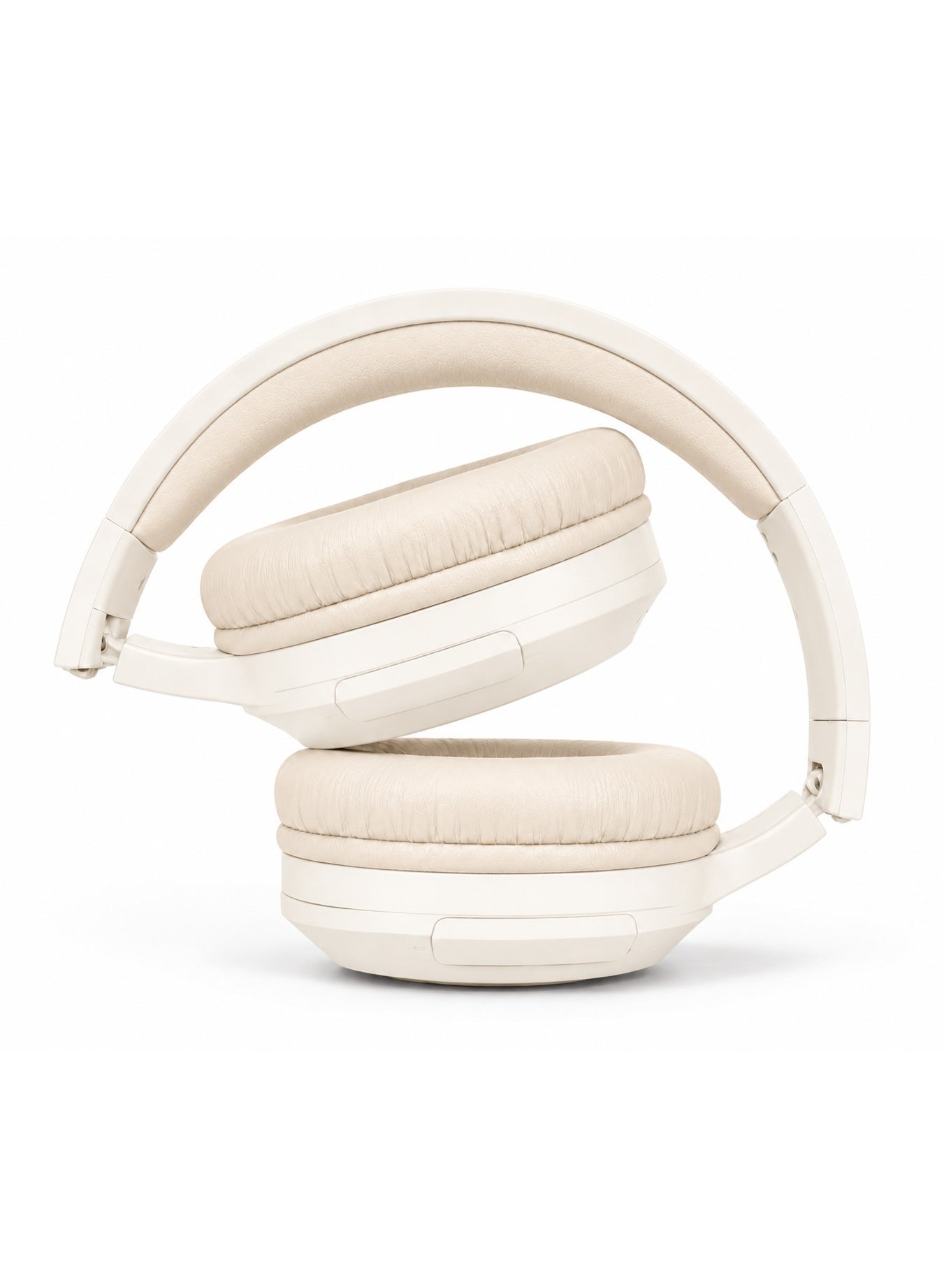 ZB-560 Enjoy an immersive listening experience with the  Headphones, featuring Hi-Fi stereo sound and  Pure Bass for ric