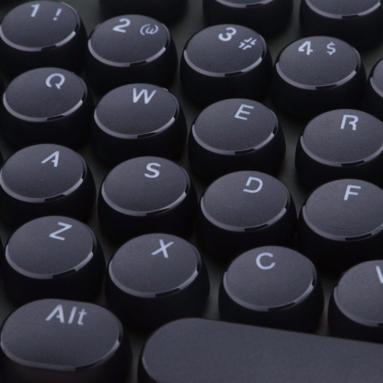 REDRAGON A106 Steampunk Keycaps -104 Replacement Typewriter Retro EN Keycaps | Black